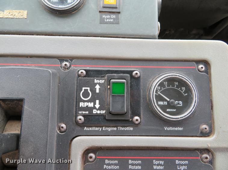 image for item DE8035 2008 Elgin Eagle Series F street sweeper truck