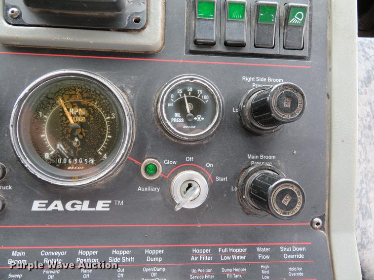 image for item DE8035 2008 Elgin Eagle Series F street sweeper truck