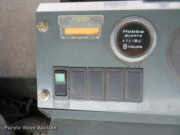 image for item DE8035 2008 Elgin Eagle Series F street sweeper truck