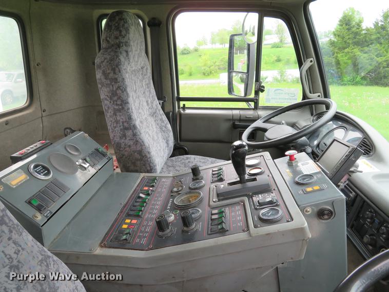 image for item DE8035 2008 Elgin Eagle Series F street sweeper truck