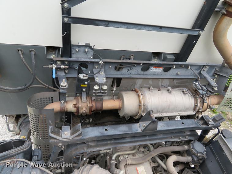 image for item DE8035 2008 Elgin Eagle Series F street sweeper truck