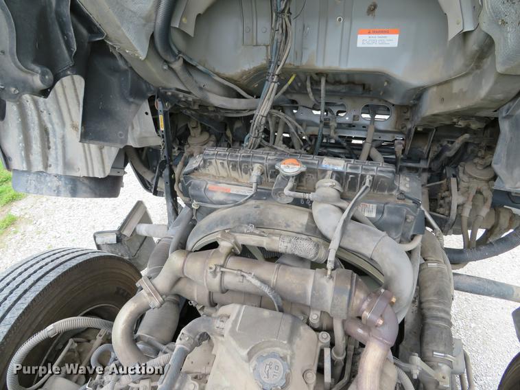 image for item DE8035 2008 Elgin Eagle Series F street sweeper truck