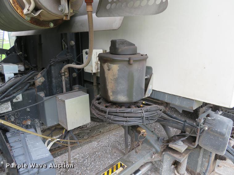 image for item DE8035 2008 Elgin Eagle Series F street sweeper truck