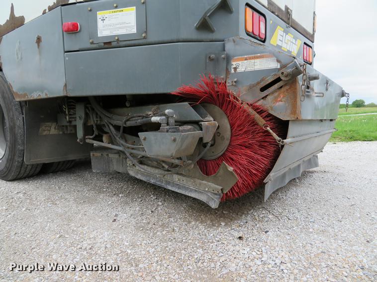 image for item DE8035 2008 Elgin Eagle Series F street sweeper truck