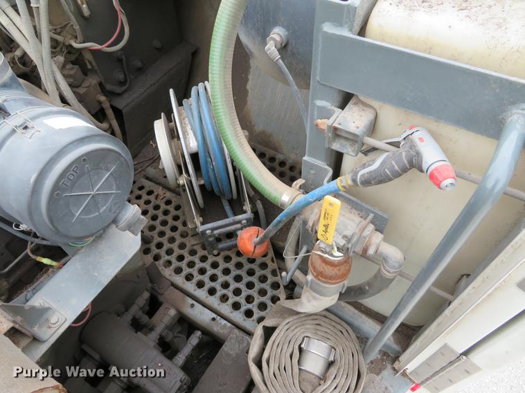 image for item DE8035 2008 Elgin Eagle Series F street sweeper truck