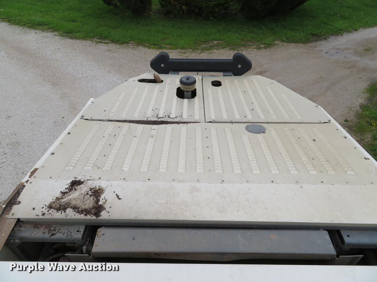 image for item DE8035 2008 Elgin Eagle Series F street sweeper truck