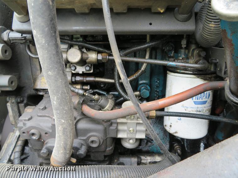 image for item DE8057 2002 International 4900 dump truck