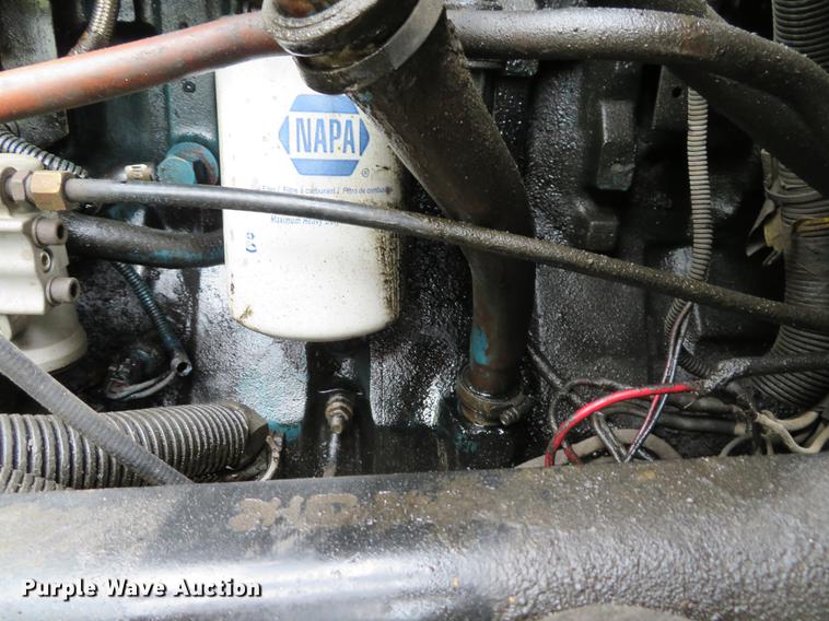 image for item DE8057 2002 International 4900 dump truck