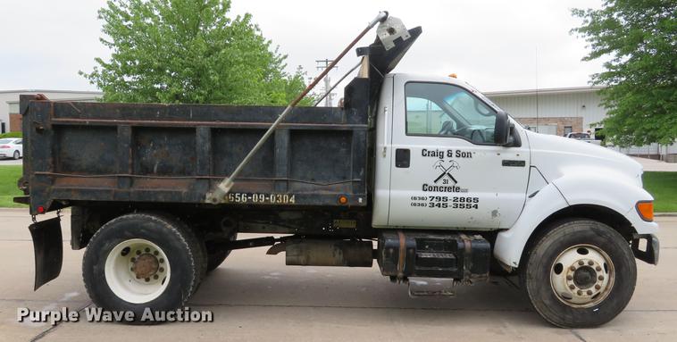 image for item DE8058 2000 Ford F750 Super Duty XL dump truck