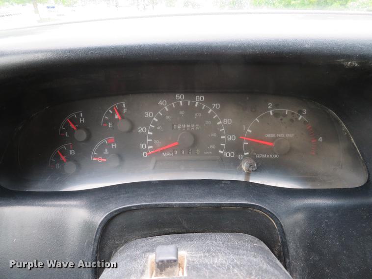 image for item DE8058 2000 Ford F750 Super Duty XL dump truck