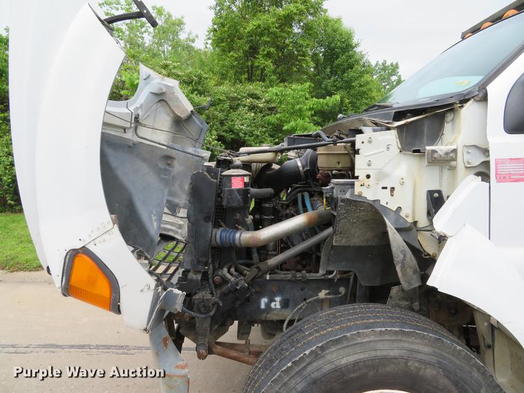 image for item DE8058 2000 Ford F750 Super Duty XL dump truck