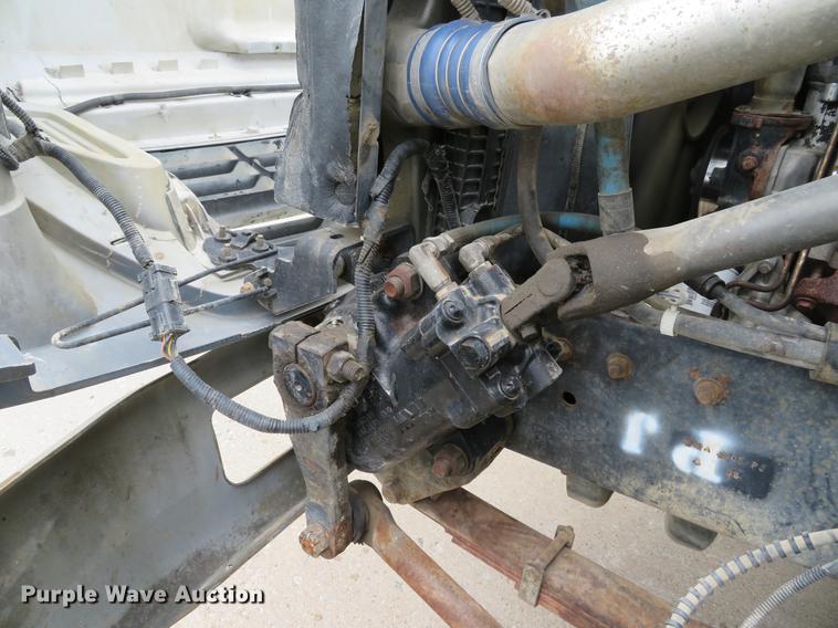 image for item DE8058 2000 Ford F750 Super Duty XL dump truck