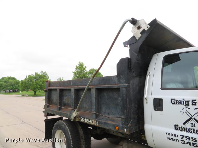 image for item DE8058 2000 Ford F750 Super Duty XL dump truck