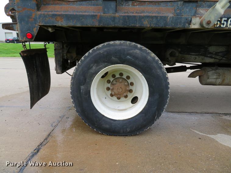 image for item DE8058 2000 Ford F750 Super Duty XL dump truck