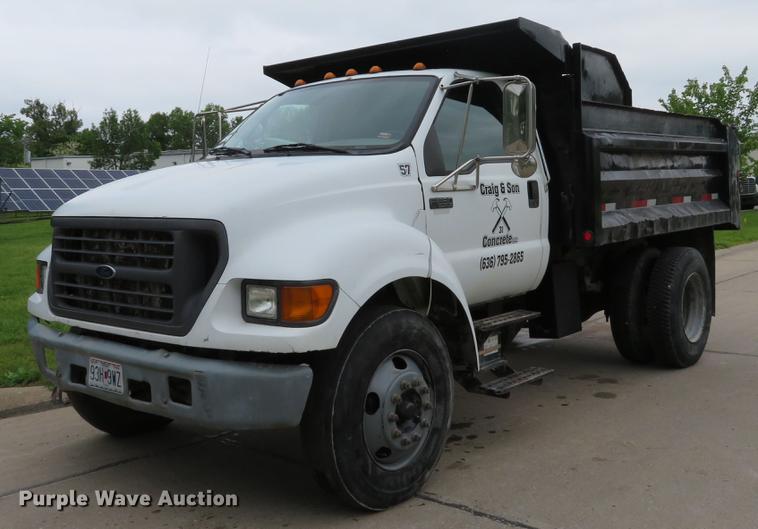image for item DE8059 2000 Ford F650 Super Duty XL dump truck
