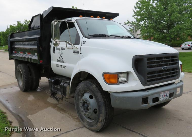 image for item DE8059 2000 Ford F650 Super Duty XL dump truck