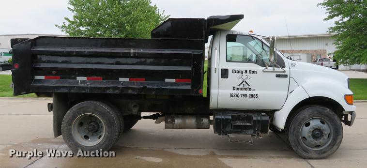 image for item DE8059 2000 Ford F650 Super Duty XL dump truck
