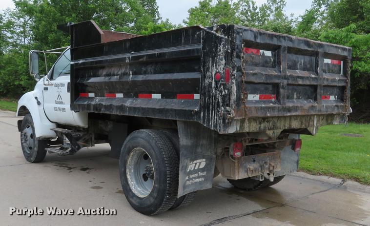 image for item DE8059 2000 Ford F650 Super Duty XL dump truck