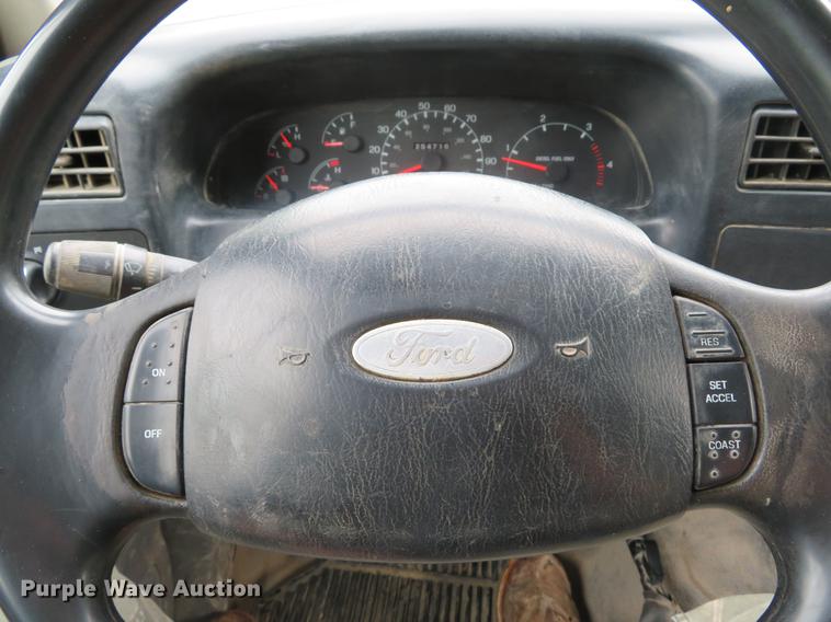 image for item DE8059 2000 Ford F650 Super Duty XL dump truck