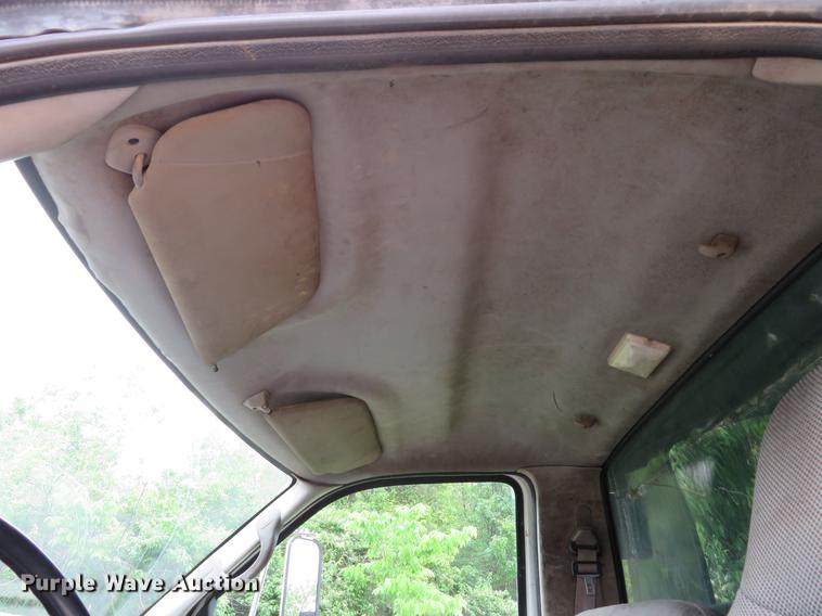 image for item DE8059 2000 Ford F650 Super Duty XL dump truck