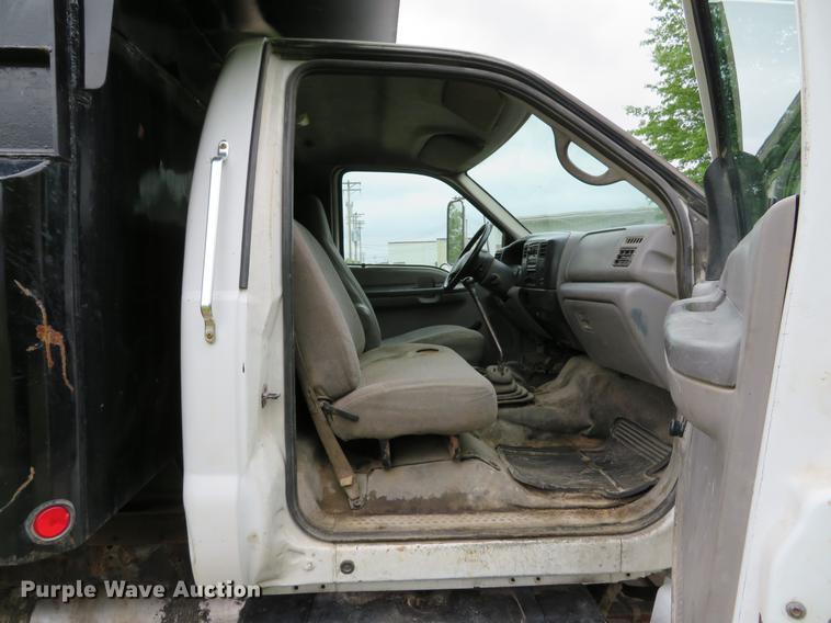 image for item DE8059 2000 Ford F650 Super Duty XL dump truck