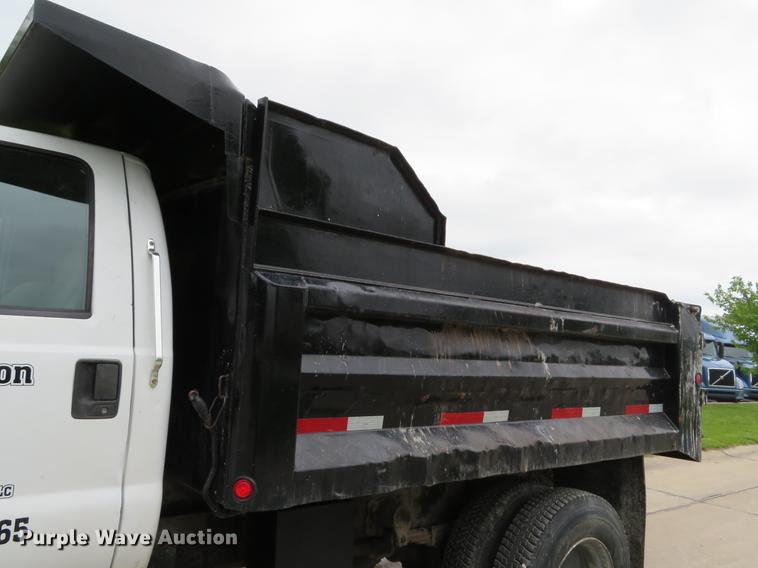 image for item DE8059 2000 Ford F650 Super Duty XL dump truck
