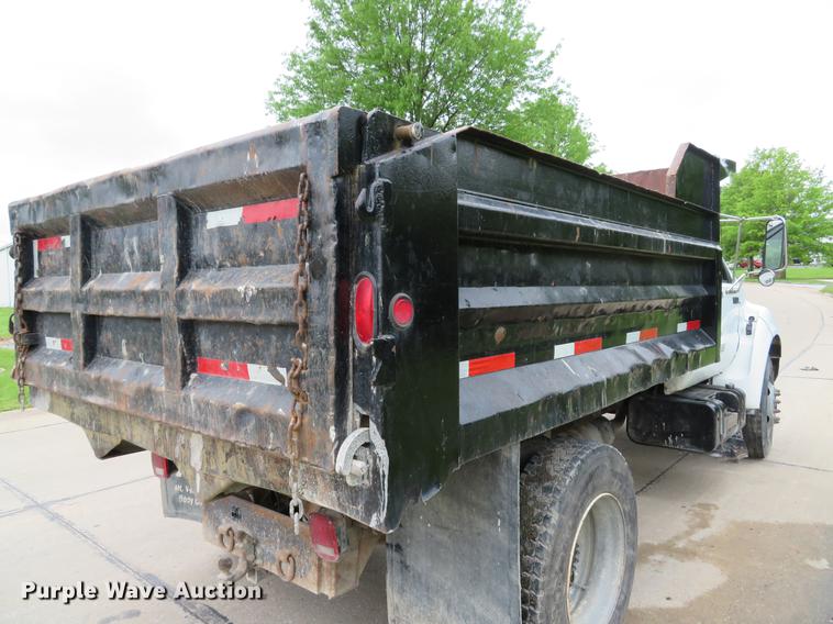 image for item DE8059 2000 Ford F650 Super Duty XL dump truck