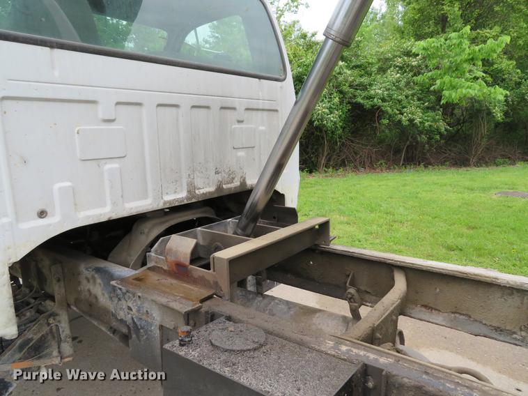 image for item DE8059 2000 Ford F650 Super Duty XL dump truck