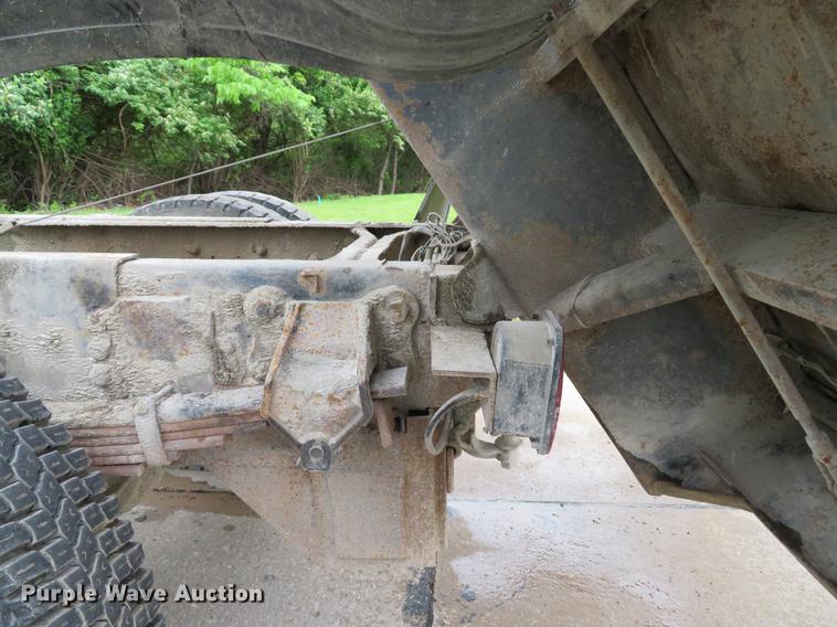 image for item DE8059 2000 Ford F650 Super Duty XL dump truck