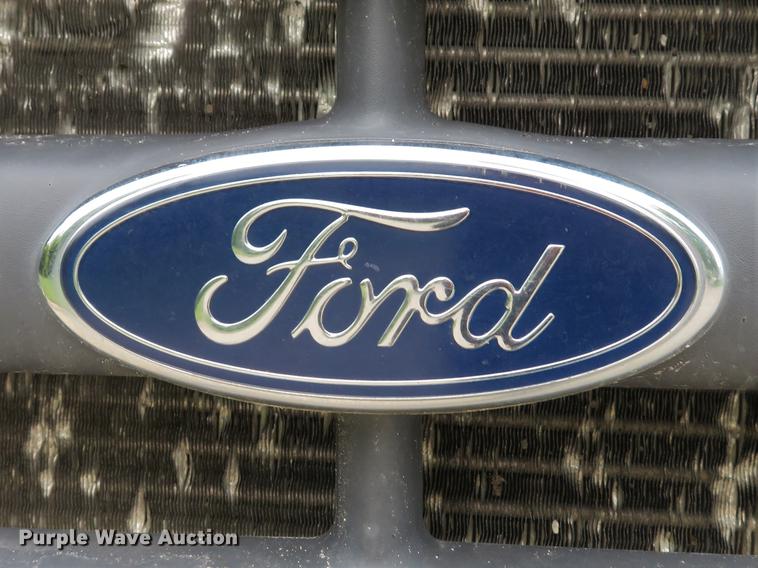 image for item DE8059 2000 Ford F650 Super Duty XL dump truck