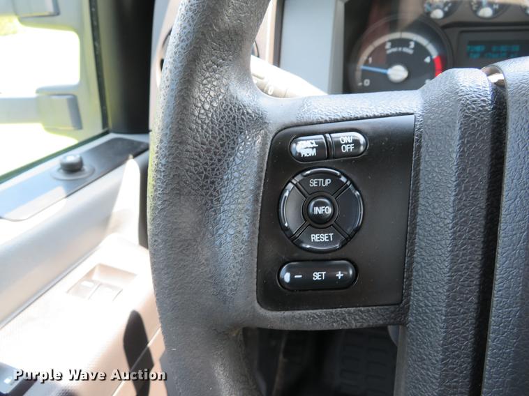 image for item DE8071 2011 Ford F550 Super Duty XL service truck