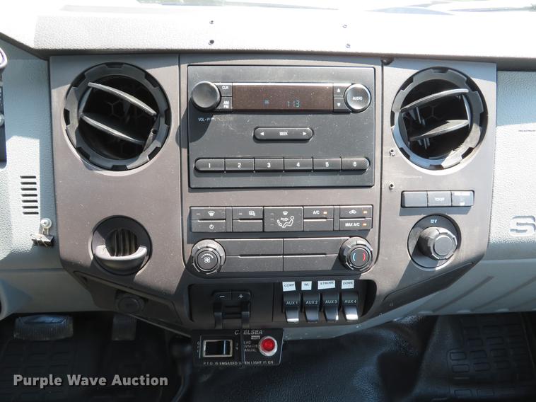 image for item DE8071 2011 Ford F550 Super Duty XL service truck