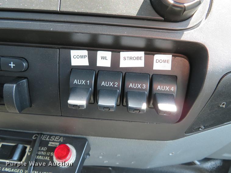 image for item DE8071 2011 Ford F550 Super Duty XL service truck