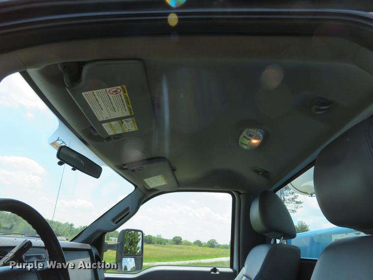 image for item DE8071 2011 Ford F550 Super Duty XL service truck