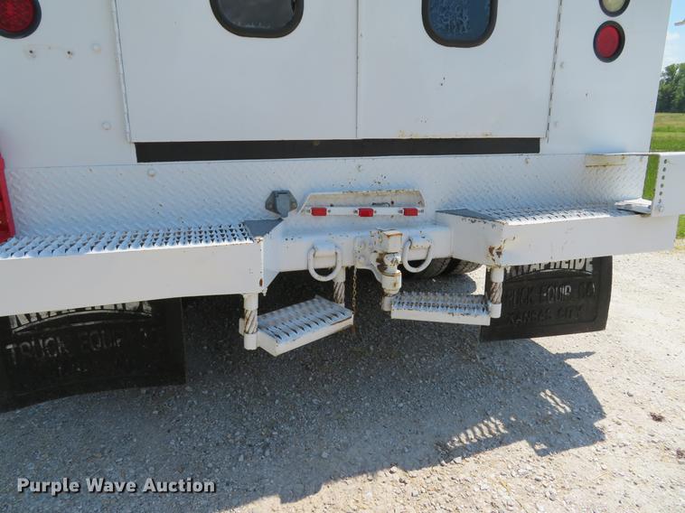 image for item DE8071 2011 Ford F550 Super Duty XL service truck