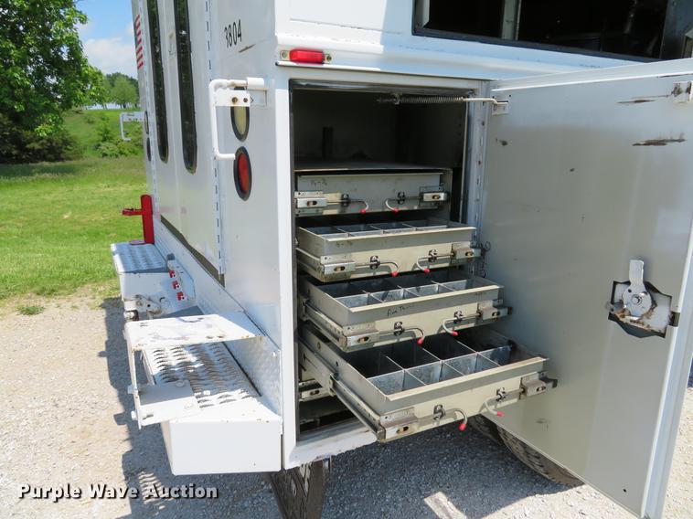 image for item DE8071 2011 Ford F550 Super Duty XL service truck