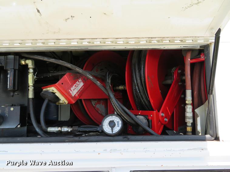 image for item DE8071 2011 Ford F550 Super Duty XL service truck