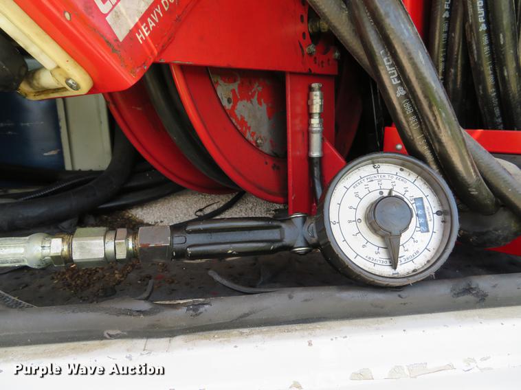 image for item DE8071 2011 Ford F550 Super Duty XL service truck