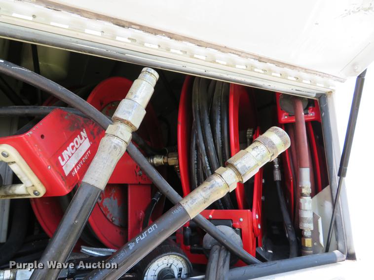 image for item DE8071 2011 Ford F550 Super Duty XL service truck