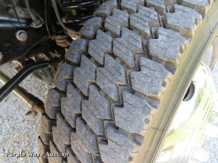 image for item DE8071 2011 Ford F550 Super Duty XL service truck