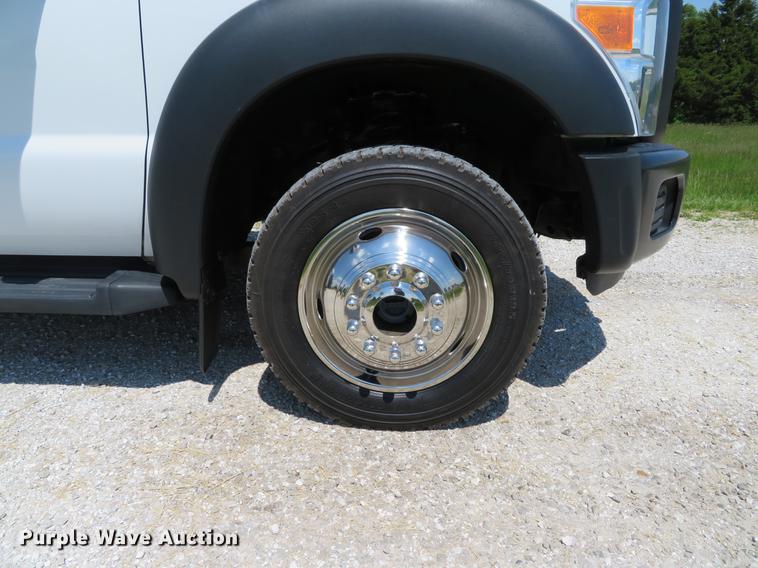 image for item DE8071 2011 Ford F550 Super Duty XL service truck