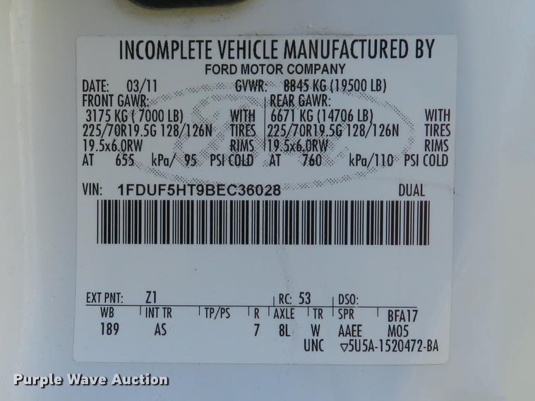 image for item DE8071 2011 Ford F550 Super Duty XL service truck