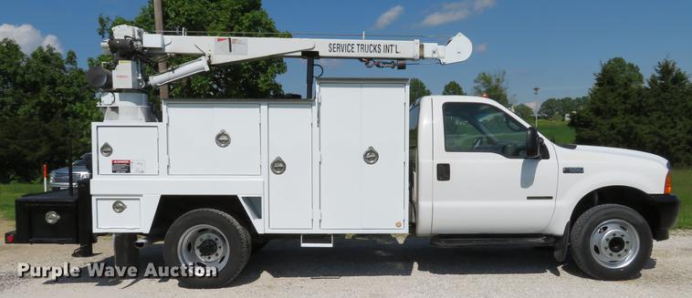 image for item DE8073 2001 Ford F550 Super Duty XL service truck with crane