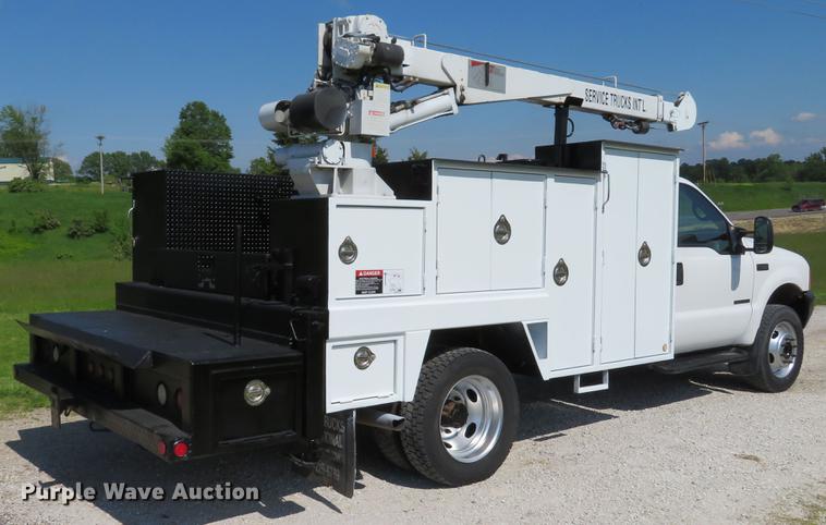 image for item DE8073 2001 Ford F550 Super Duty XL service truck with crane