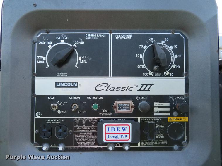 image for item DE8073 2001 Ford F550 Super Duty XL service truck with crane