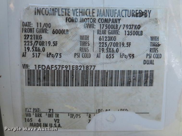 image for item DE8073 2001 Ford F550 Super Duty XL service truck with crane