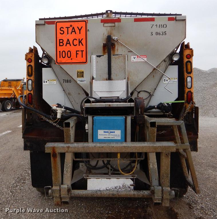 image for item DE8420 2004 International 7400 dump truck