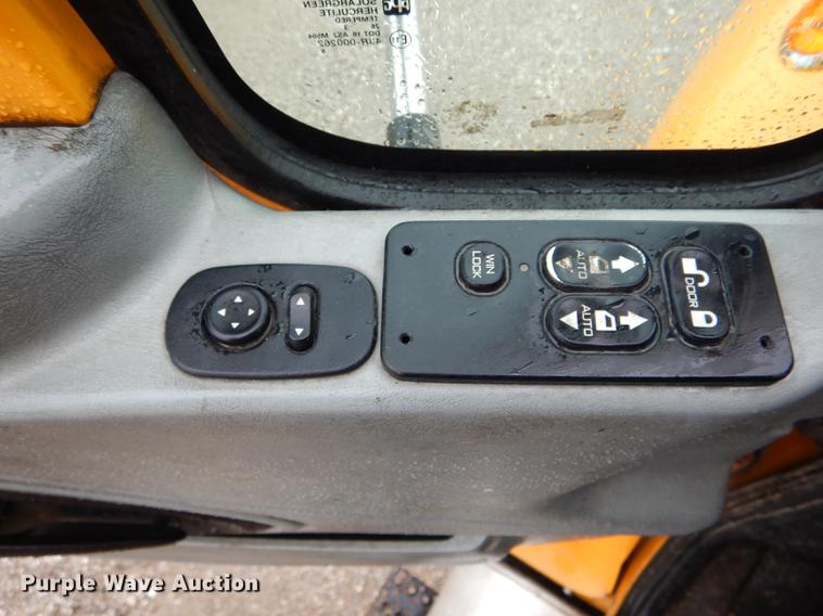 image for item DE8420 2004 International 7400 dump truck