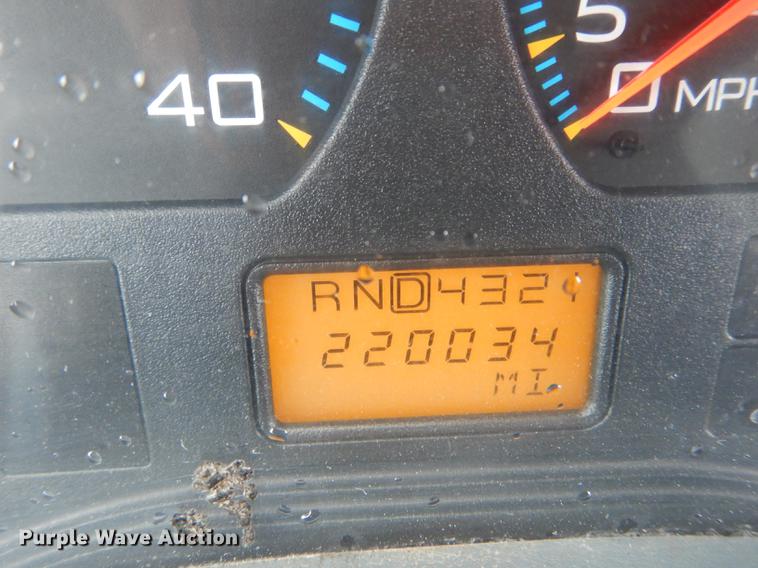 image for item DE8420 2004 International 7400 dump truck