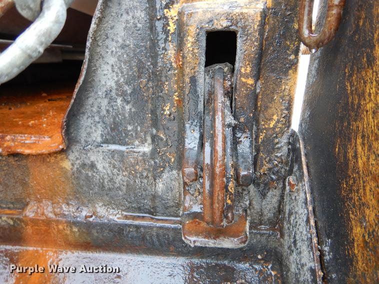 image for item DE8420 2004 International 7400 dump truck